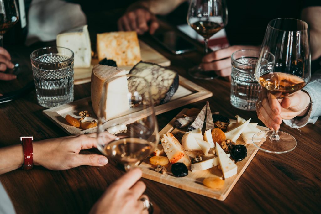 Sinitier à La Caséologie Lart De Déguster Le Fromage 